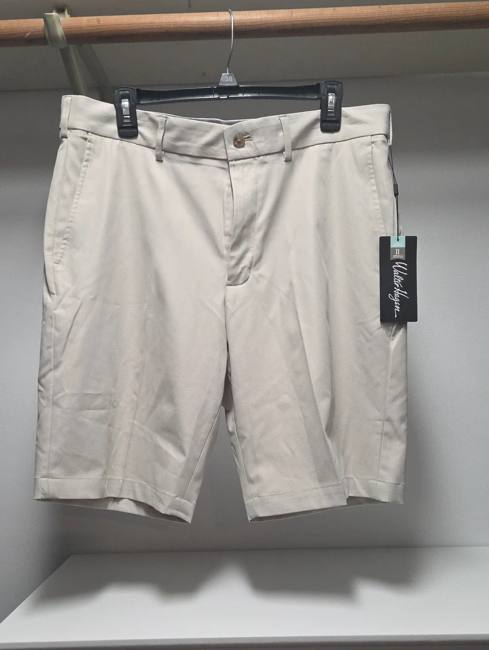 Walter Hagen Men’s Flat-Front Shorts — Cream